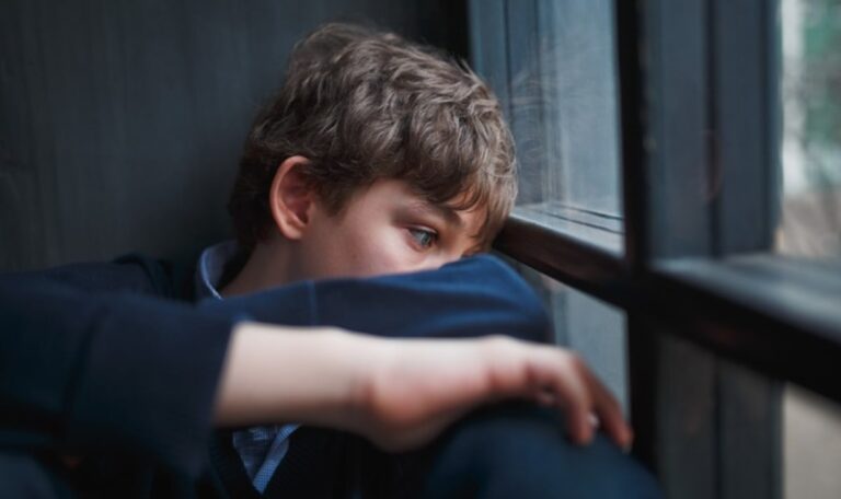 Wer als Kind kein ,,ich liebe dich“ hört, neigt später zu diesen Gewohnheiten