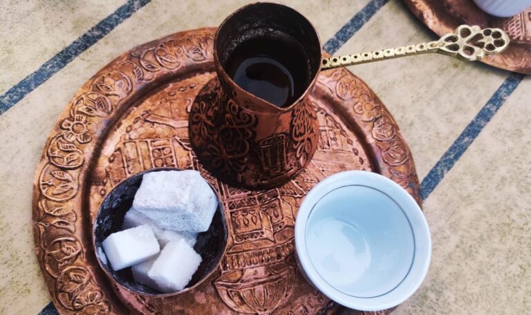 Bosnischer versus türkischer Kaffee: Was ist der Unterschied?