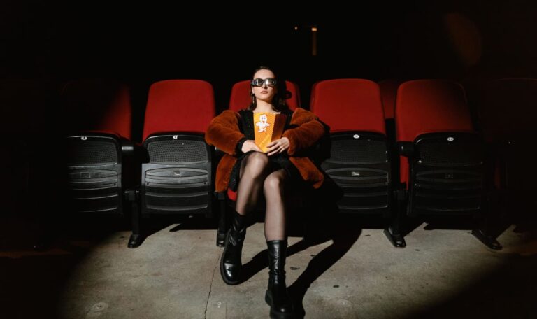 Liebe, Protest und Familienchaos: Fünf Viennale-Filme für euren Kinoabend