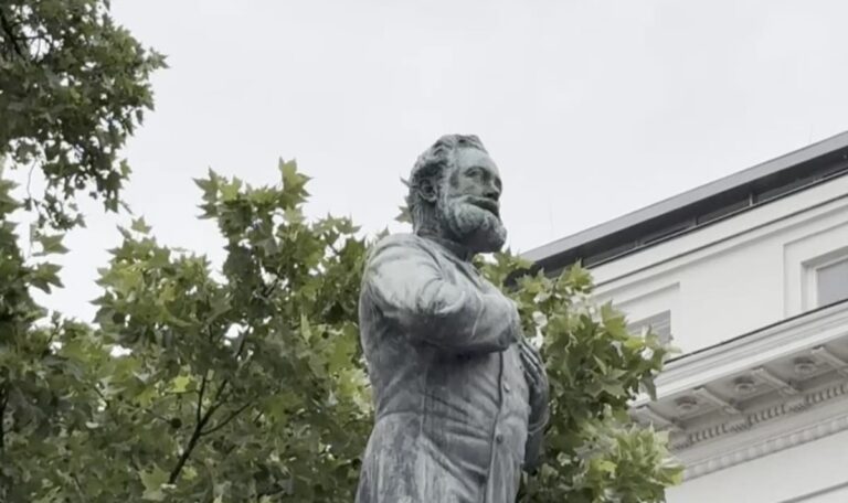 Lueger-Denkmal erneut beschmiert – Stadt Wien im Dilemma